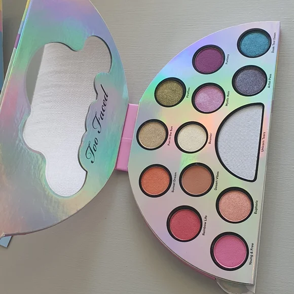 NEW Too Faced Life's A Festival Eye Shadow Palette - Picture 4 of 5